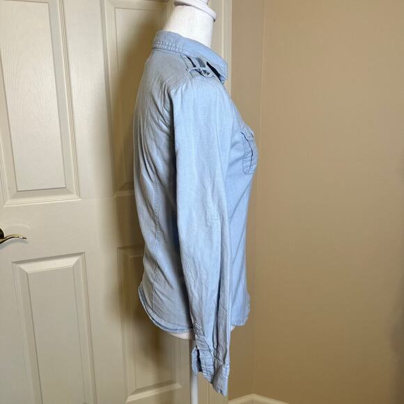 Delia’s Y2K Denim Shirt Chambray Button Down 2000's Lt Blue Long Sleeve Medium - Picture 4 of 8